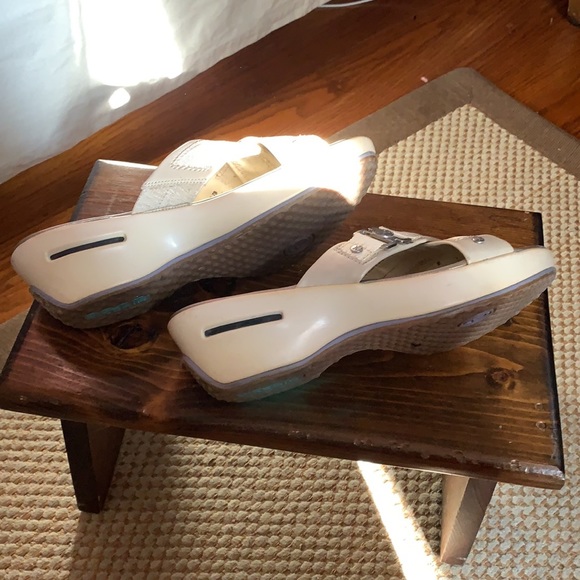 Cole Haan sandals - Picture 2 of 4